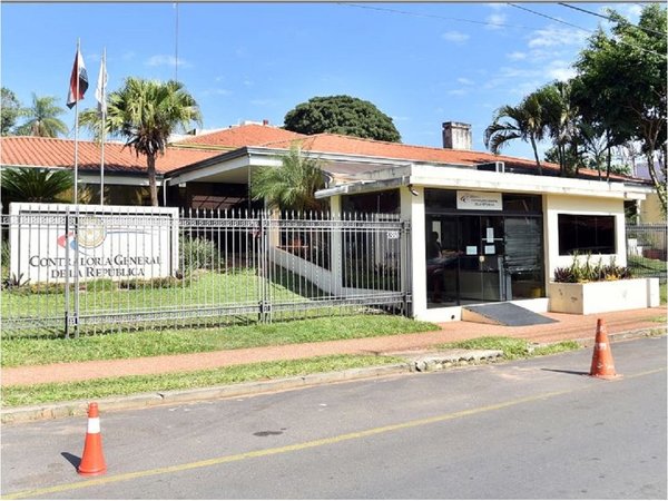 Contraloría detecta irregularidades en declaraciones juradas de ministros y ex ministros