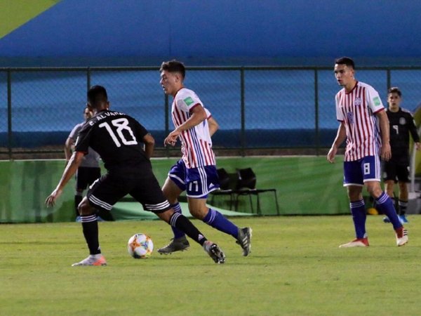 Paraguay iguala en su debut mundialista ante México