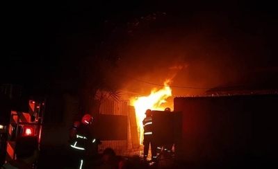HOY / Hombre fallece asfixiado en incendio de su vivienda