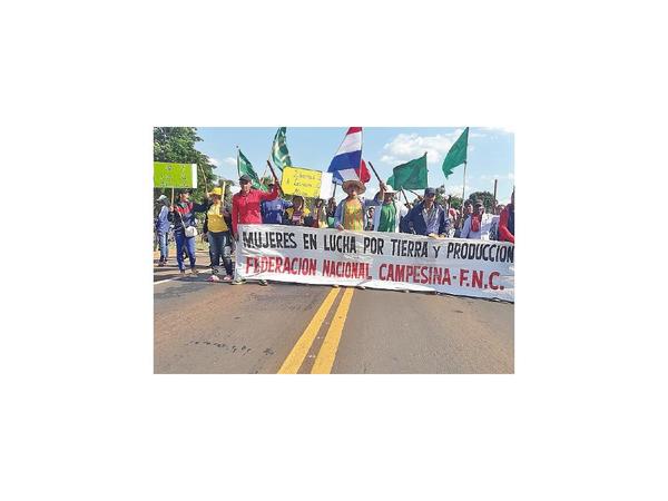 Campesinos cerraron ruta por 20 minutos en San Pedro