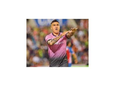 Lezcano anota un gol, pero lo echan