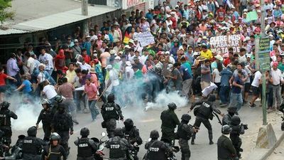 Una treintena de heridos en protestas contra Evo Morales en Bolivia » Ñanduti