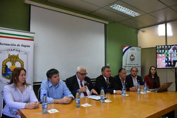 SE REALIZÓ EL LANZAMIENTO DE LA PLATAFORMA WEB DE SOJA Y CARNE, Y DEL DIPLOMADO EN SISTEMA DE INFORMACIÓN GEOGRÁFICA.