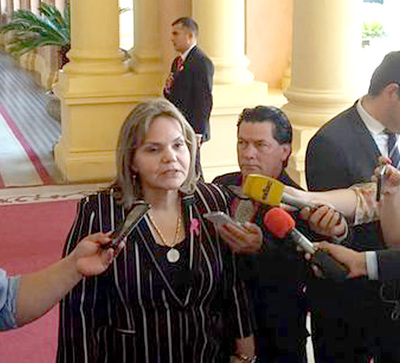 Senadora sostiene que no existen votos para enjuiciar al Presidente