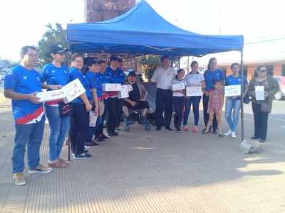 Realizan maratón para arreglar muralla de escuela