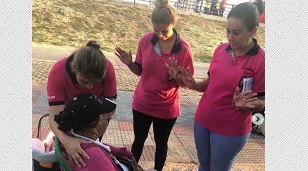 Jessica Sly salió a las calles para llevar la palabra de Cristo