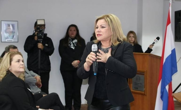 HOY / En 4 años, patrimonio de ministra pasó de 1.200 millones a 8.000 millones de guaraníes