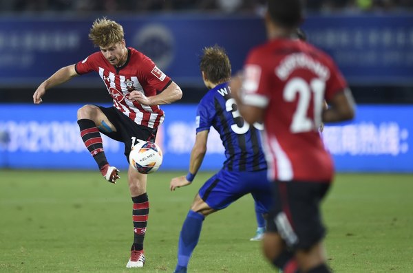 Southampton FC cayó goleado y donó sueldos a una Fundación
