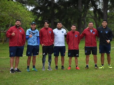 Ángel Martínez no acató la orden y también se fue de Atyrá