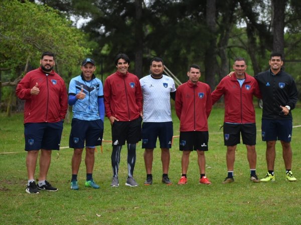 Ángel Martínez no acató la orden y también se fue de Atyrá