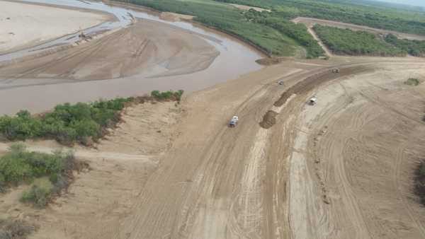 Mejoramiento del muro de contención en Pozo Hondo, en su etapa final