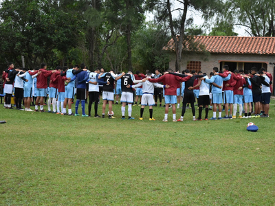 Atyrá se queda sin técnico ni plantel