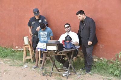Tras principio de incendio en Juzgado, audiencias se realizan en el patio - Nacionales - ABC Color