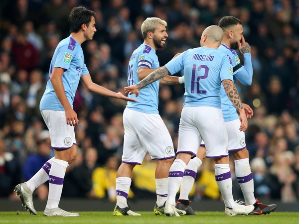 Los argentinos impulsan al Manchester City a cuartos