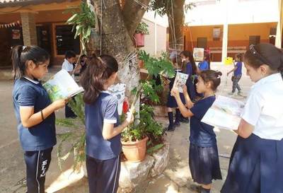 Escuela luqueña apuesta a la creatividad para fomentar la lectura y dejar de lado el celular •