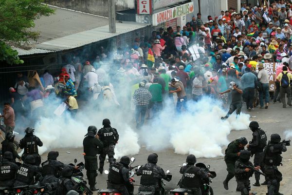 Escalan protestas en Bolivia por cuestionado triunfo de Morales