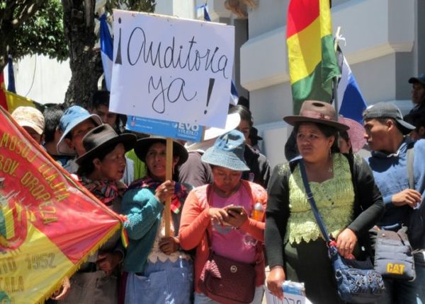 Protestas en Bolivia se acentúan por la discutida victoria de Evo Morales » Ñanduti