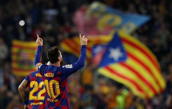 Lionel Messi se prende para que el Barsa aplaste al Valladolid