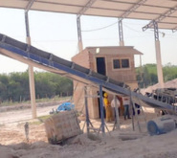 Trabajador fallece aplastado por una máquina en Concepción - Paraguay.com