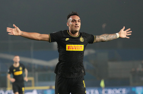 Inter se hace líder en Italia