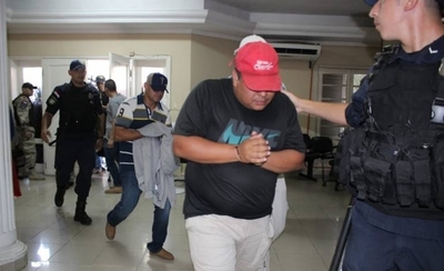 HOY / Imputan a 21 agentes policiales, tras descubrirse esquema de protección a narcos