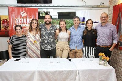 TIA ofrece charla con dos actores