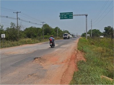 Ruta Villeta-Alberdi es una trampa, perforada de baches