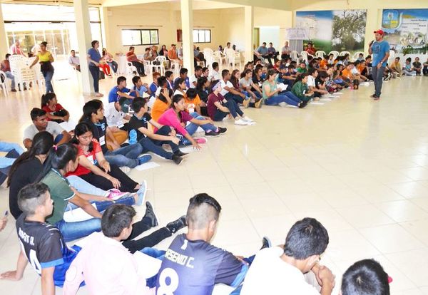 Estudiantes de internados chaqueños reclaman más apoyo - Interior - ABC Color