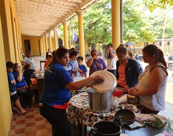 Con lo recaudado en maratón repararán muralla de escuela