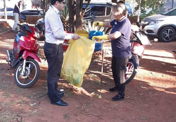 Funcionarios de la Décima Región Sanitaria realizan Minga Ambiental