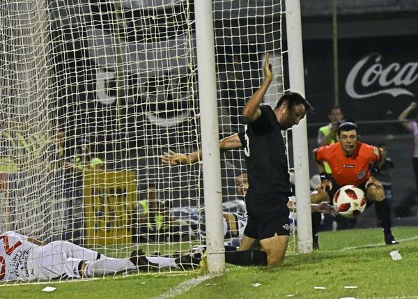 “Árbitros con falta de carácter” - Fútbol - ABC Color