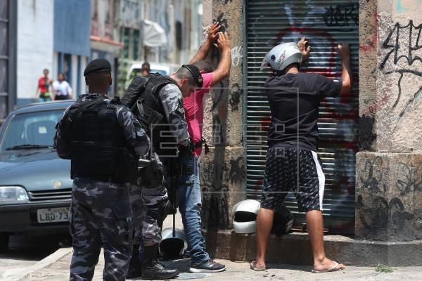 Mueren 17 supuestos traficantes en enfrentamiento con policías en Brasil - Mundo - ABC Color