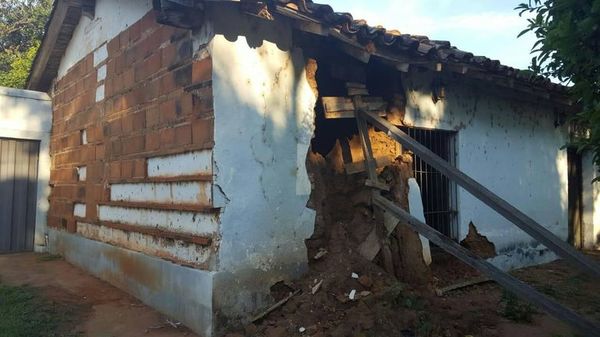 Reliquia histórica del siglo XVII se destruye en Caazapá - Cultura - ABC Color