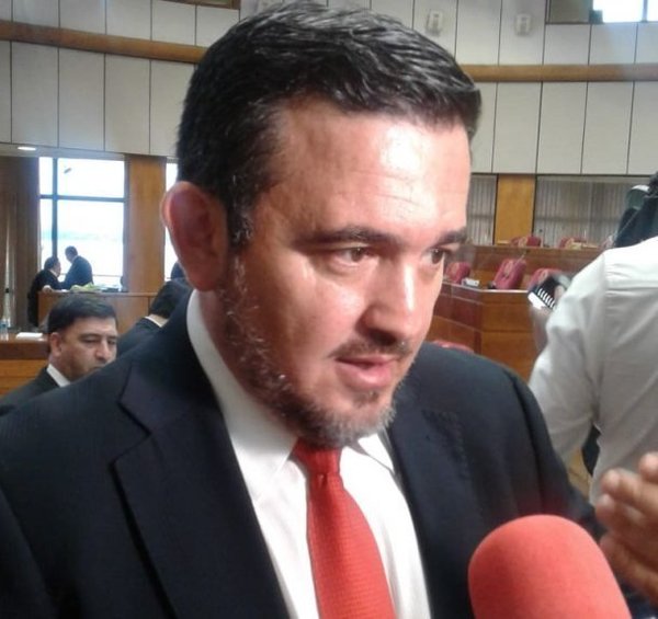Petta amenazó primero al contralor y ahora a senadora - ADN Paraguayo