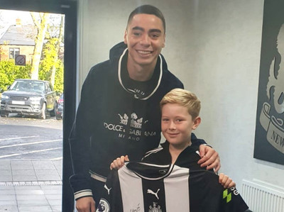Miguel Almirón agradece el gesto de un niño