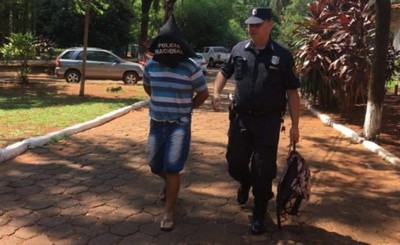 Agente policial detenido por circular con vehículo robado en el Brasil