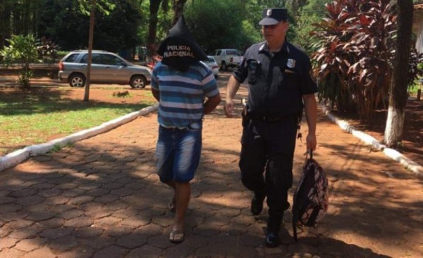Agente policial detenido por circular con vehículo robado en el Brasil