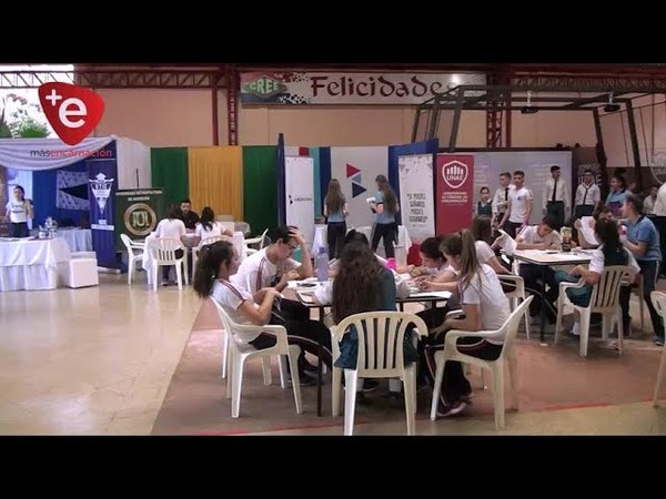 EXPO CARRERAS EN EL C.R.E.E.