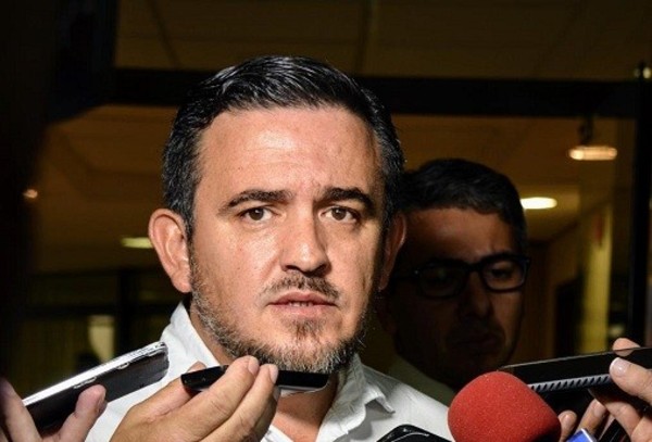 Si no se retracta, senadora recibirá una demanda