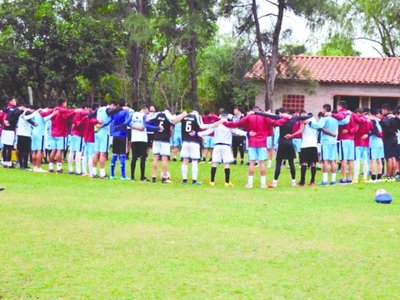 En Atyrá, limpiaron al plantel así como la ciudad
