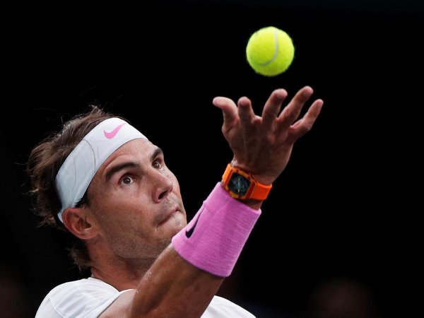 Nadal se emplea a fondo para acceder a octavos de París