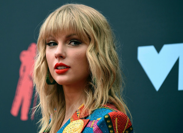 Premiarán a Taylor Swift como la “artista de la década”