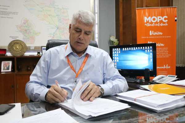 MOPC firmó contrato con la empresa para ejecutar el Lote 8 de la Ruta PY 09