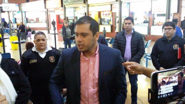 La mafia de Itá Paraná contraataca y la Policía convoca a agentes para entregar la Terminal