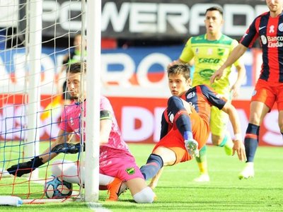 El gol de Ángel Romero que no alcanzó