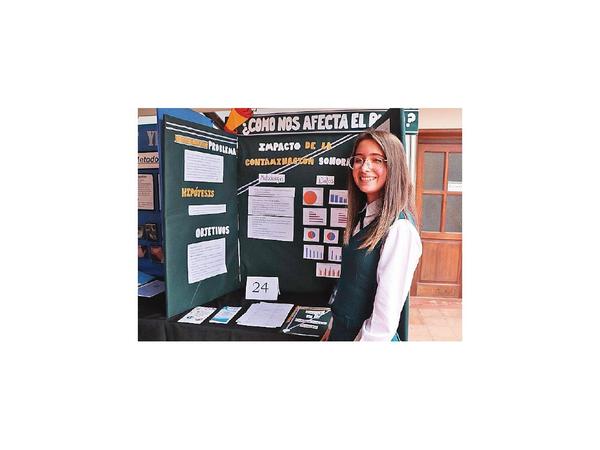 Colegios estatales ganan feria científica