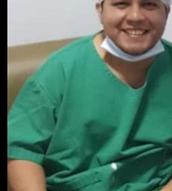 Denuncian a enfermero por estafa