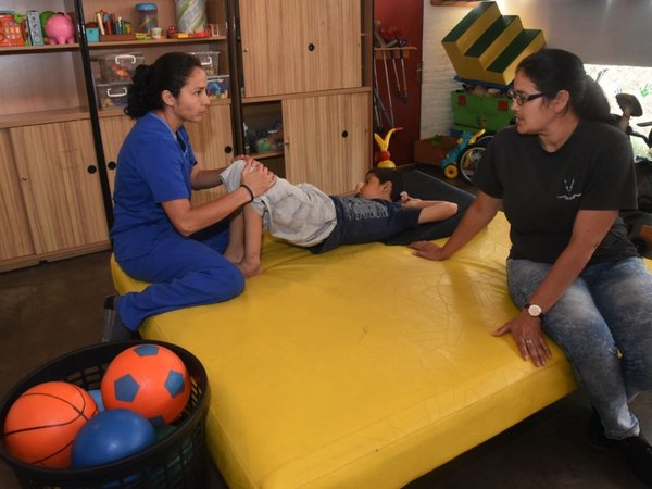 Recorren kilómetros por la alegría de ver a sus hijos vencer sus dificultades