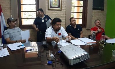 Prieto se reúne con concejales y ratifica que la idea era llevarle preso y no retomar la Terminal