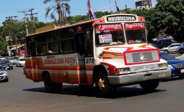 Millonario asalto a parada de empresa de transporte